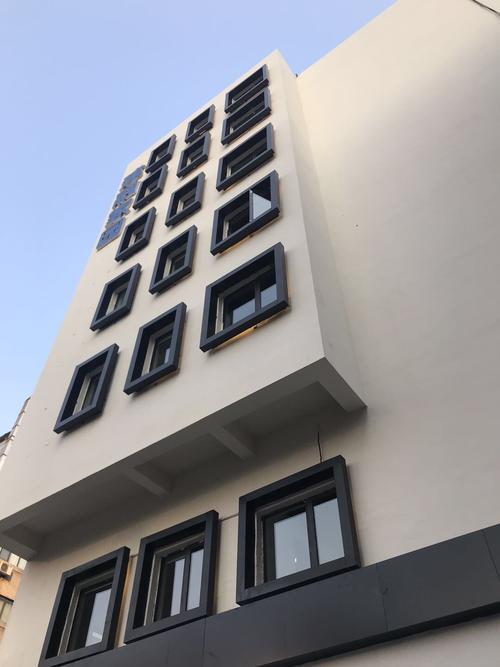 住房租賃團隊實地調研分行業務開展情況——深耕一線摸實情，精準施策促發展